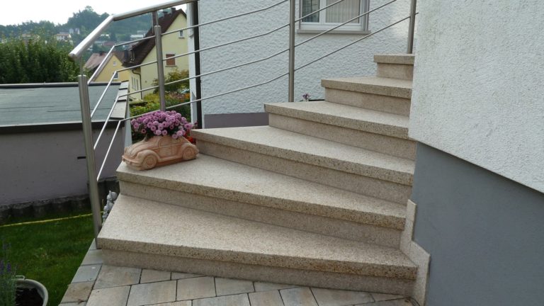 schody zewętrzne z granitu