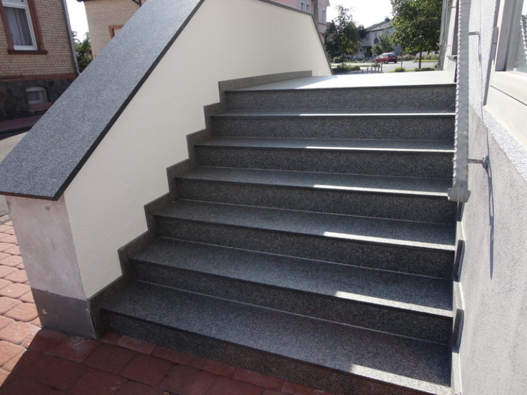 Schody granitowe antracyt